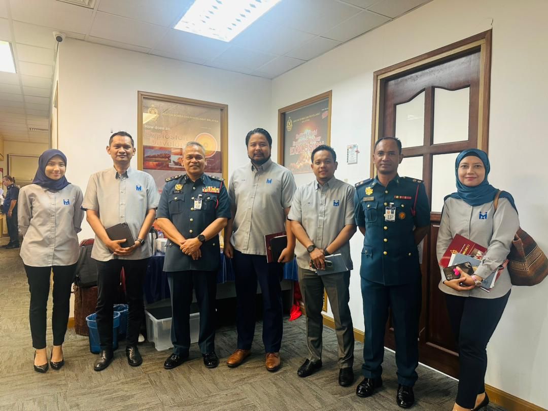 Cover image of Community Past Program: PR1MA-BOMBA Collaboration Meeting – To raise awareness about fire safety equipment and training for the community.