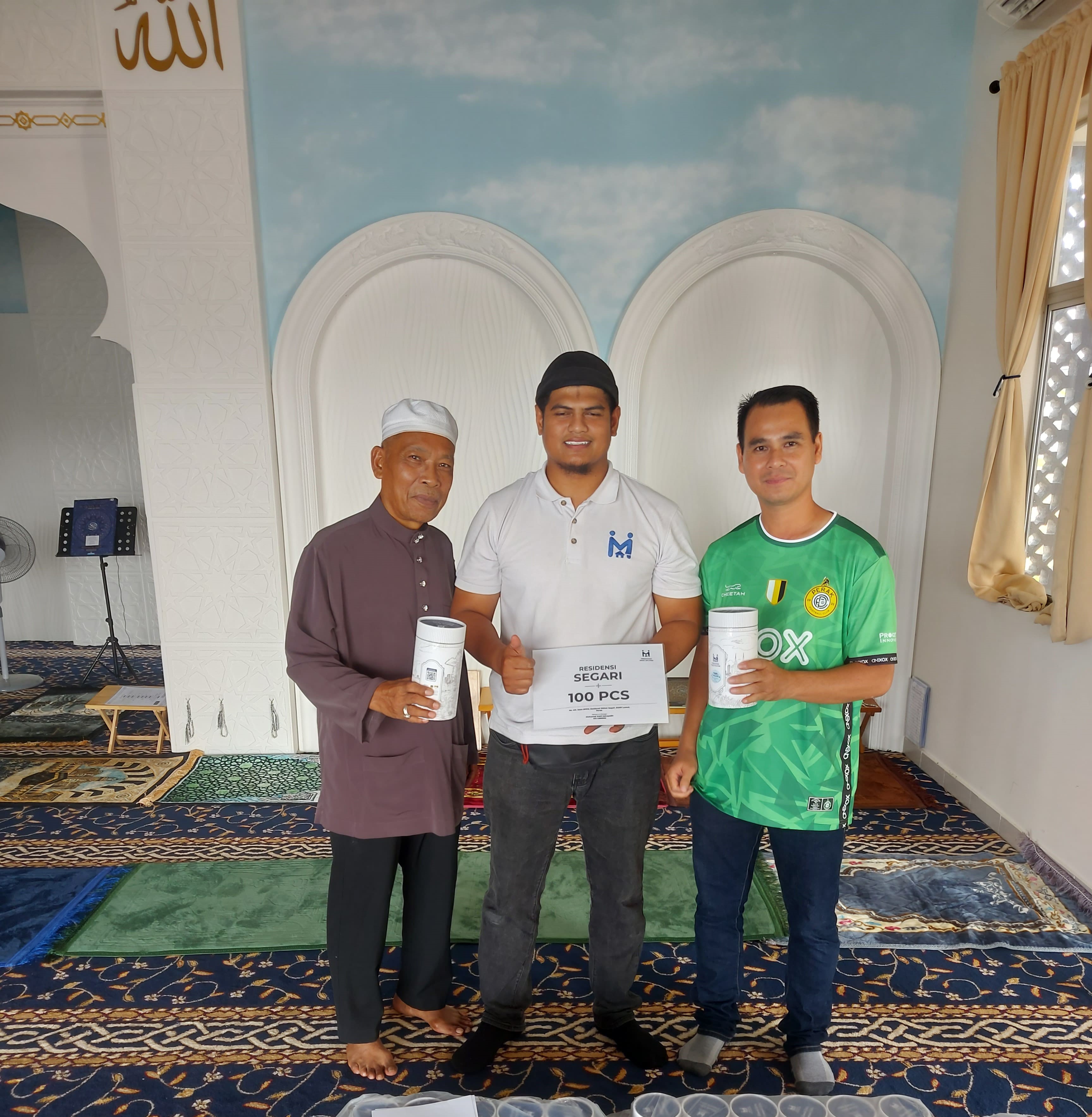 Cover image of Community Past Program: Sumbangan Ramadan – Distribution of Kurma to Residensi Segari, Perak.