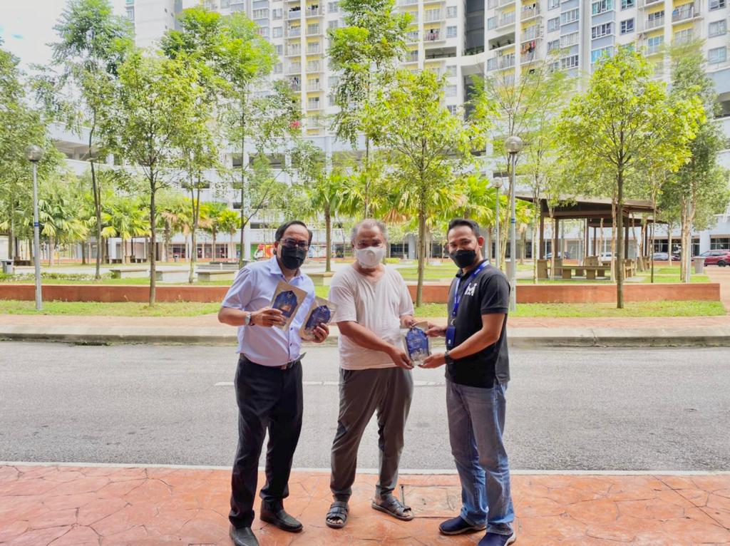 Cover image of Community Past Program: Sumbangan Ramadan – Distribution of Kurma to Residents Alam Damai, Kuala Lumpur