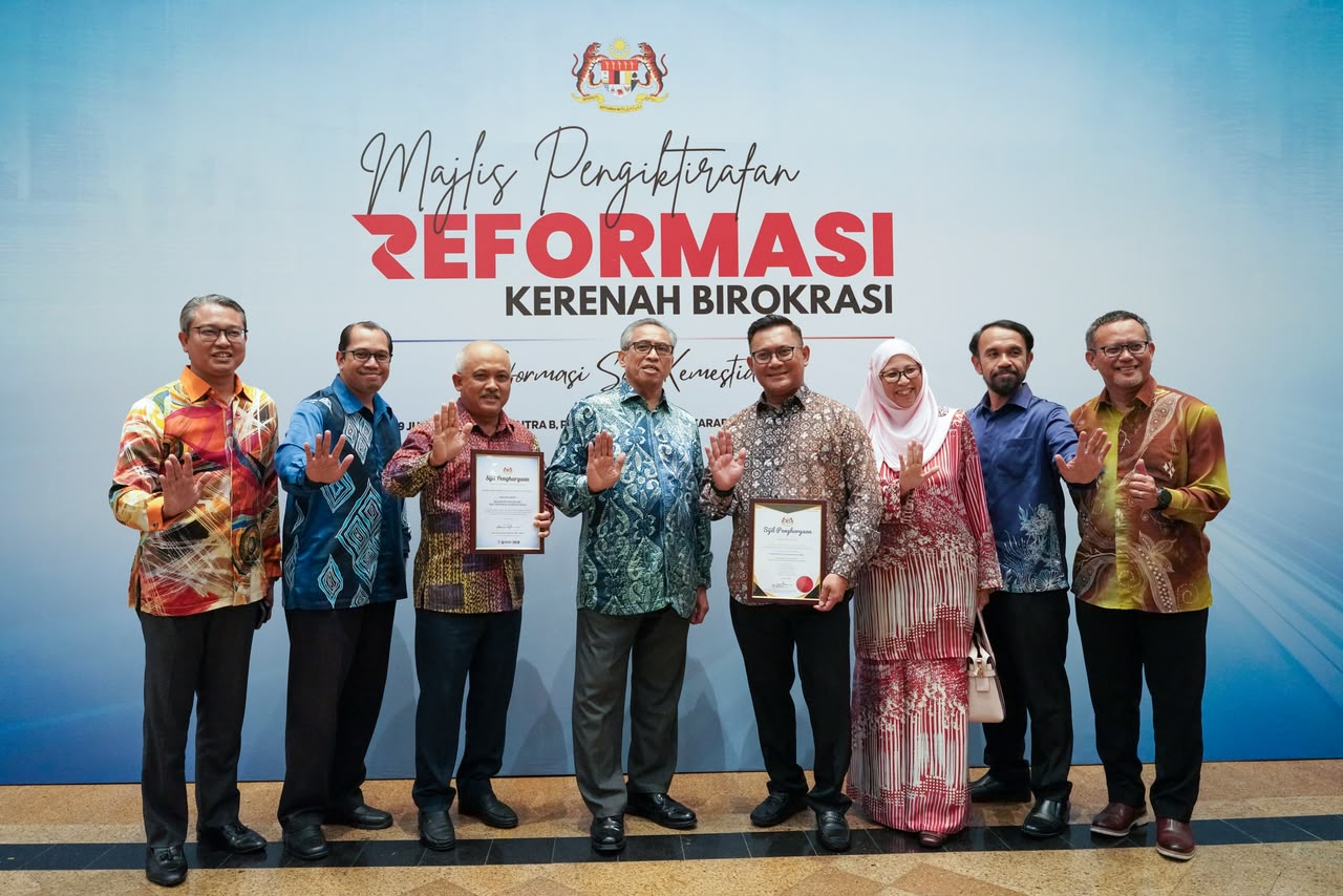 MAJLIS PENGIKTIRAFAN REFORMASI KERENAH BIROKRASI